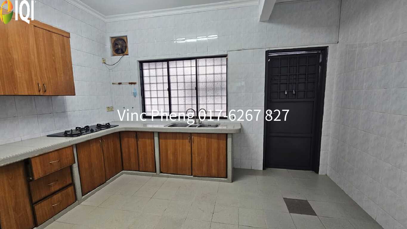 VALUE BUY! FREEHOLD Double Storey Terrace @ Cheng Baru image