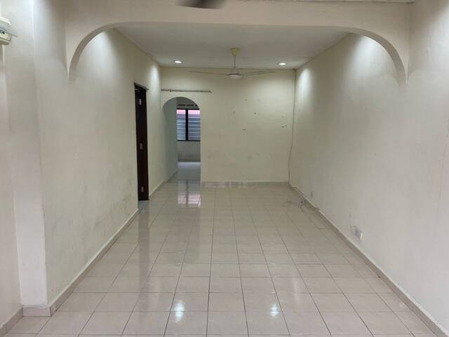 Taman Dahlia Single Storey Low Cost,Tampoi,Johor Bahru,Renovated image