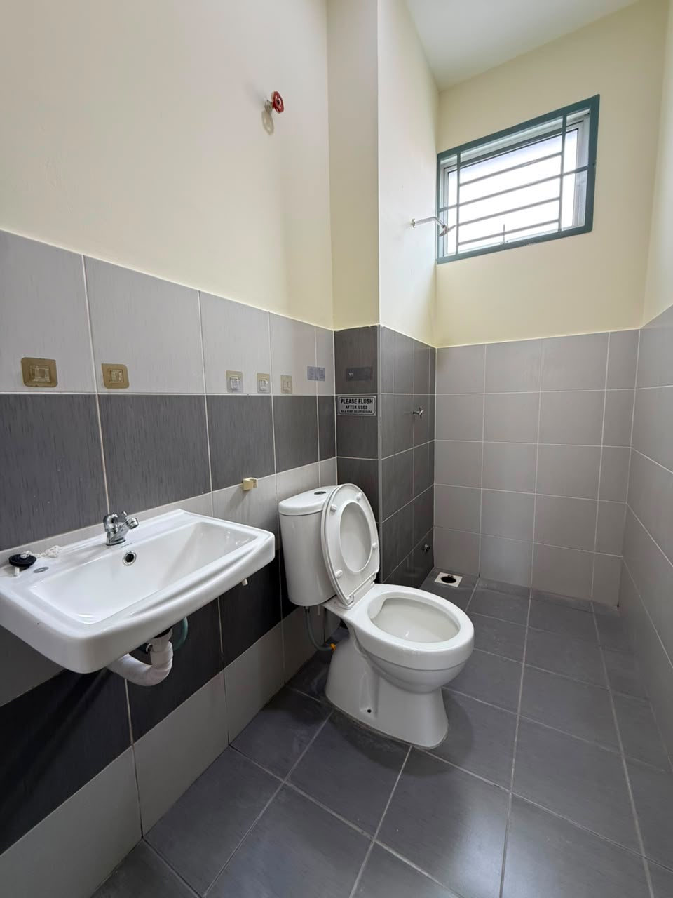 Nusa Bayu 2 Sty Medium Cost,Nusajaya,Gelang Patah,Endlot,Renovated image
