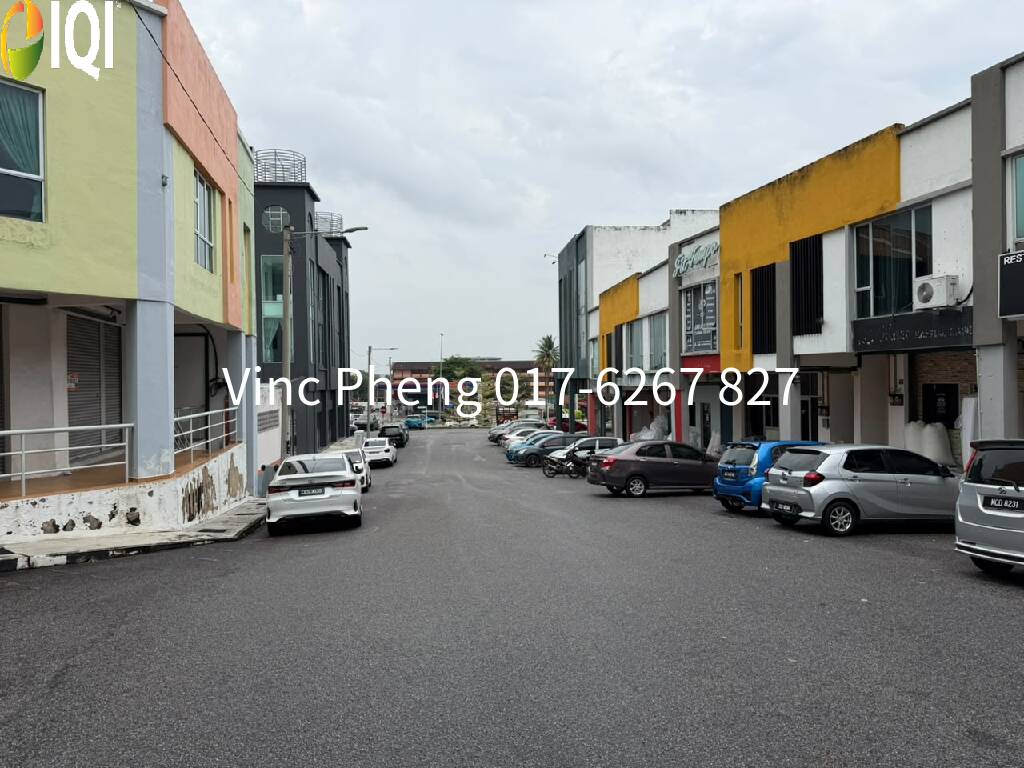 FREEHOLD Double Storey Shoplot For Sale @ Taman Puncak Bertam Melaka image