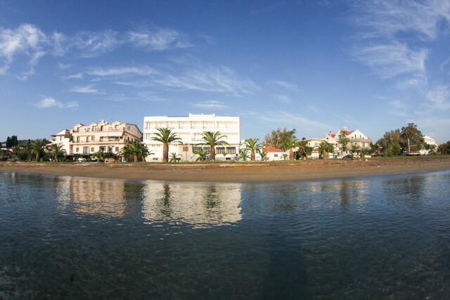 2538377 photo