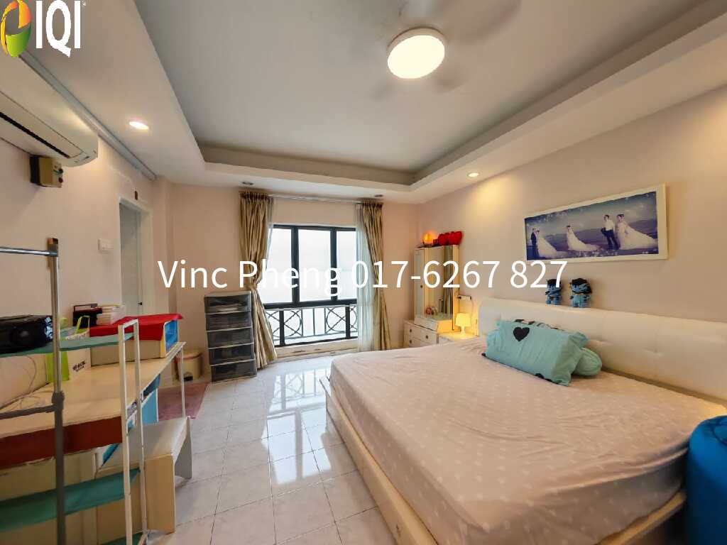 RARE FREEHOLD Seaview Apartment 3R2B @ Ujong Pasir Melaka image