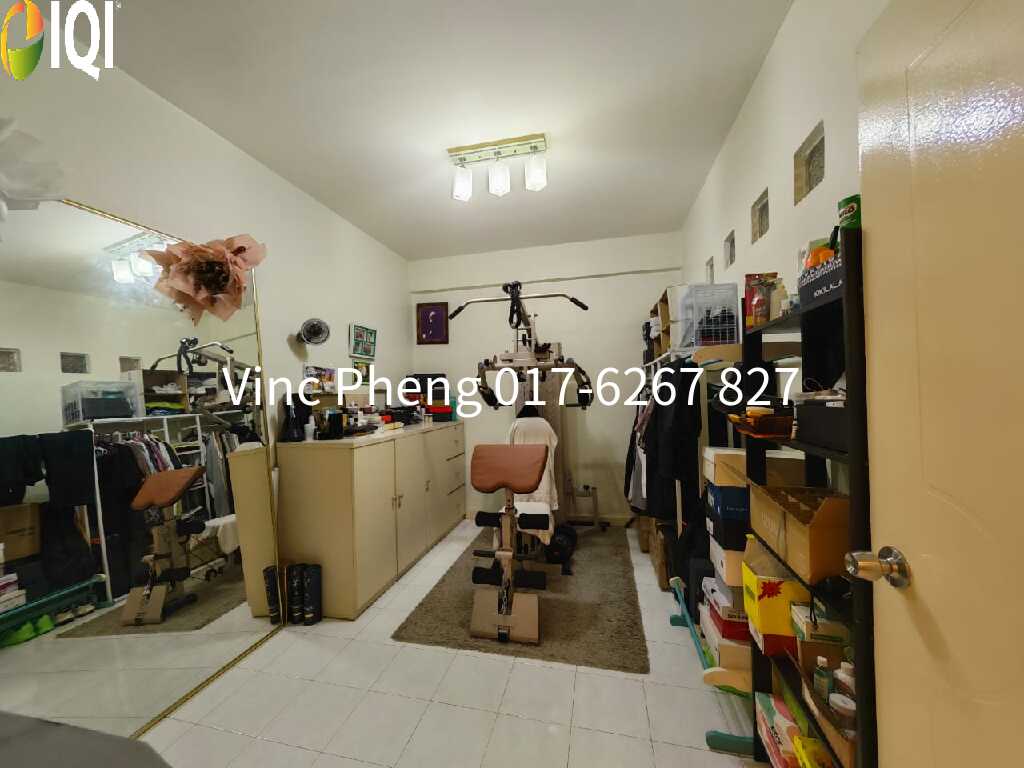 RARE FREEHOLD Seaview Apartment 3R2B @ Ujong Pasir Melaka image