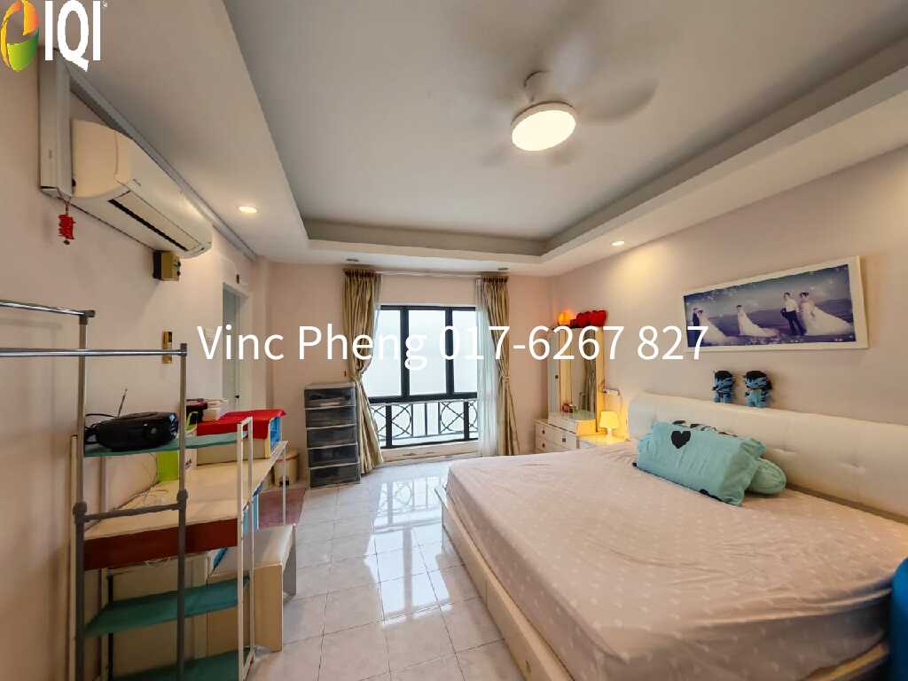 RARE FREEHOLD Seaview Apartment 3R2B @ Ujong Pasir Melaka image