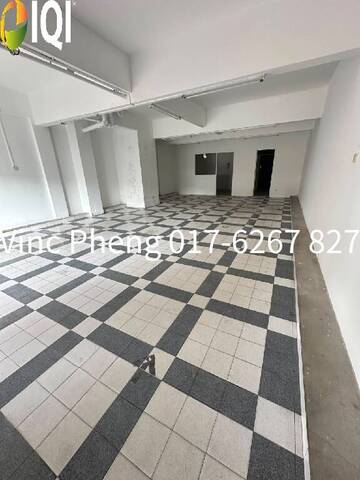 GROUND FLOOR Shoplot FACING MAIN ROAD @ Malim Jaya Melaka image