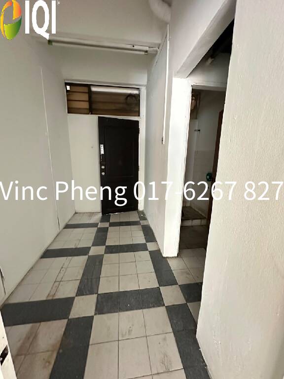 GROUND FLOOR Shoplot FACING MAIN ROAD @ Malim Jaya Melaka image