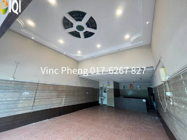 FREEHOLD 3 Side-by-Side Shoplots FACING MAIN ROAD @ Melaka Town image