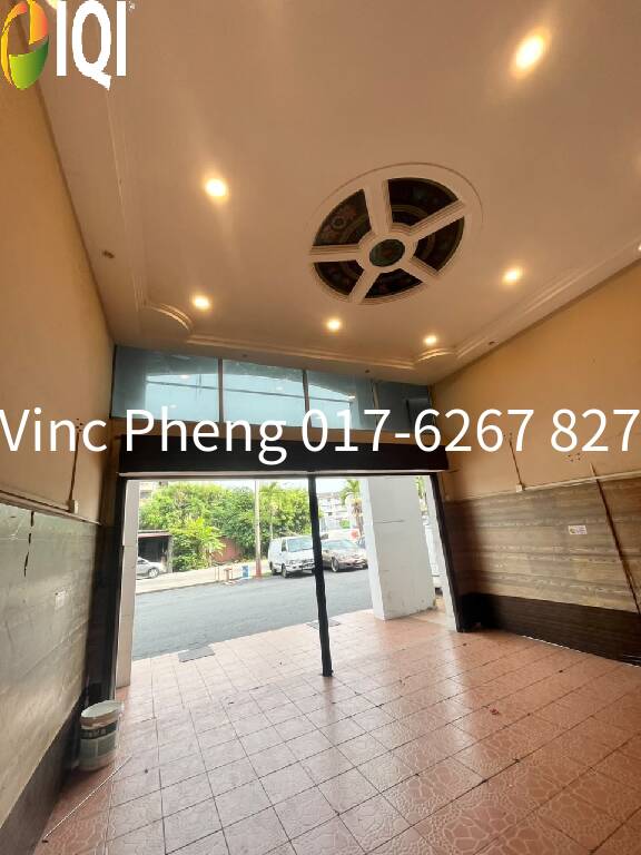 FREEHOLD 3 Side-by-Side Shoplots FACING MAIN ROAD @ Melaka Town image
