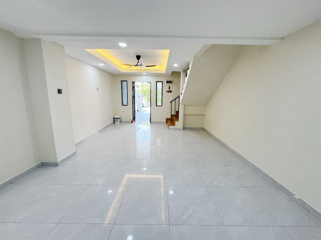 Taman Kota Masai 2 Sty Low Cost,Renovated,Extend,Jalan Tembikai,Full Loan image
