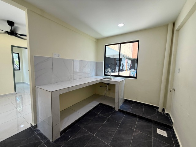 Taman Rinting Low Cost Flat,Geharu Flat,Masai,Renovated,Level 1 image