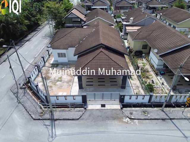 Corner lot Taman Lekir Bestari Lekir Perak image
