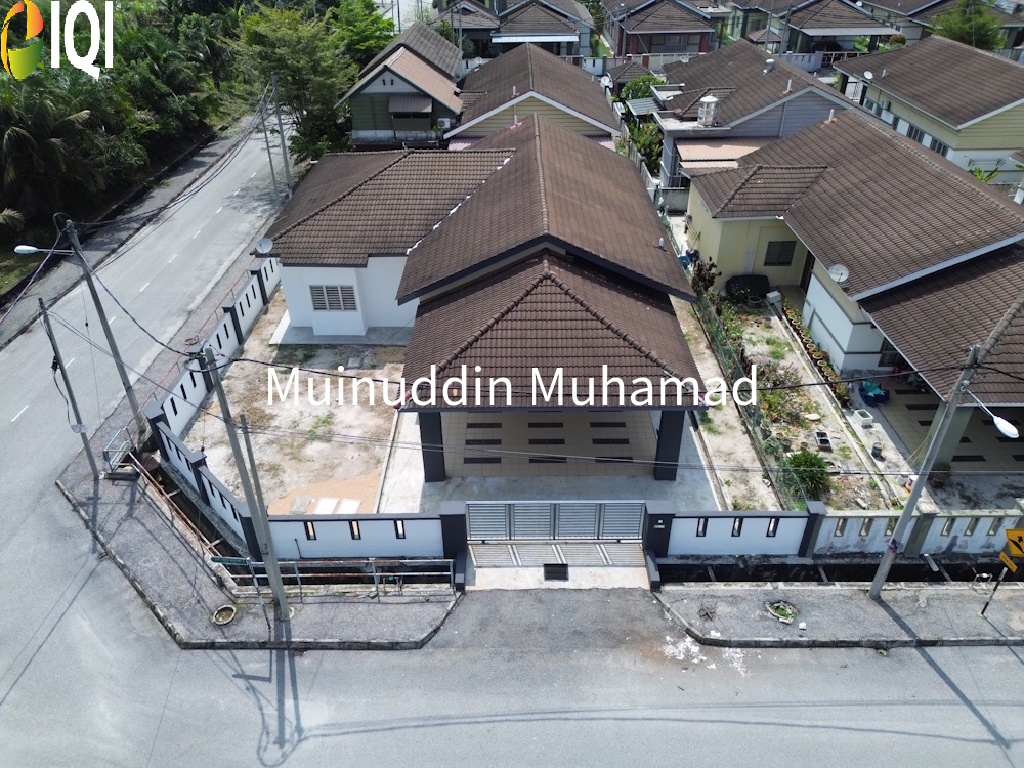 Corner lot Taman Lekir Bestari Lekir Perak image