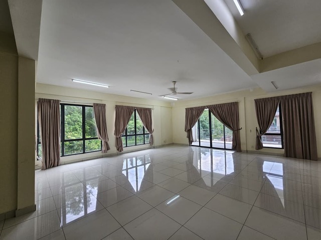 Mahkota Hills image