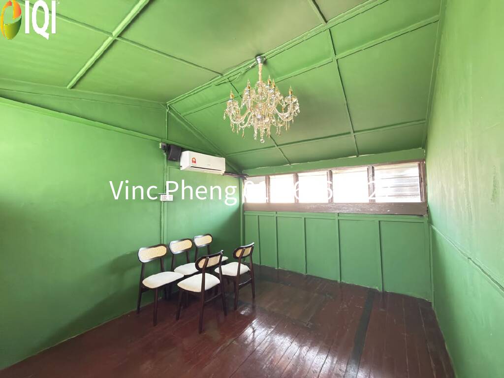 HIGH VISIBILITY Jonker Walk 1st & 2nd Floor Shop For Rent image