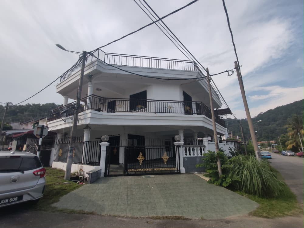 Taman Bukit Perdana 2 Sty Medium Cost,Renovated,Extend,Batu Pahat image