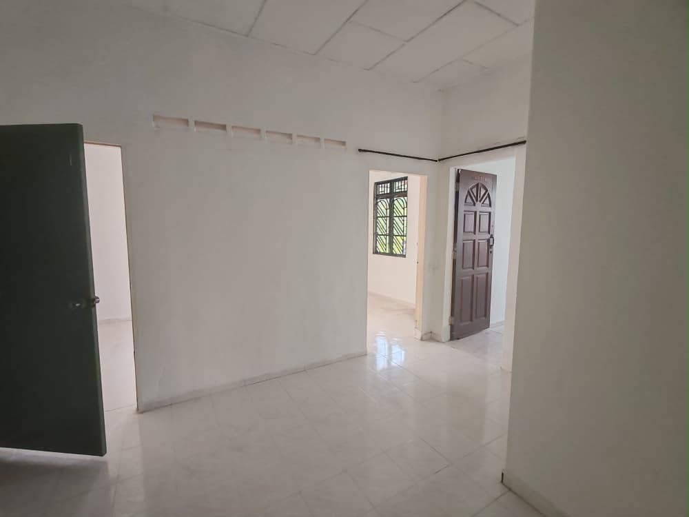 Taman Bukit Perdana 2 Sty Medium Cost,Renovated,Extend,Batu Pahat image