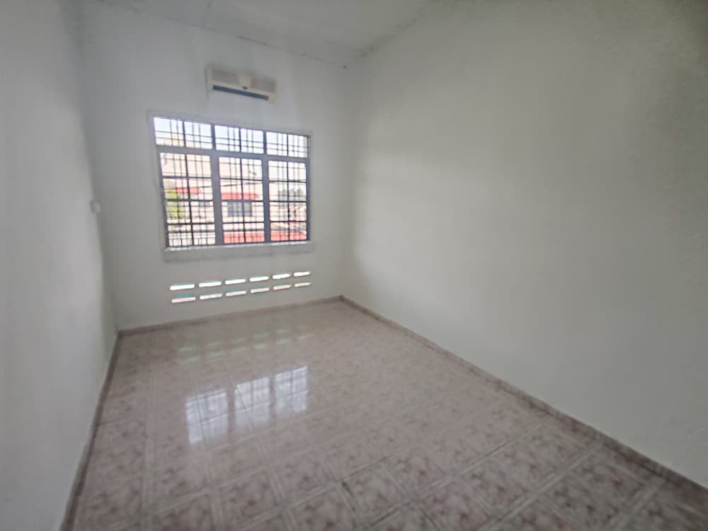 Taman Bukit Perdana 2 Sty Medium Cost,Renovated,Extend,Batu Pahat image