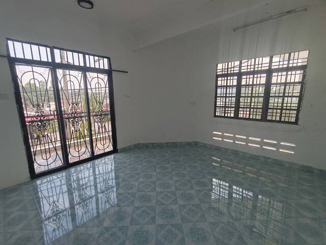 Taman Bukit Perdana 2 Sty Medium Cost,Renovated,Extend,Batu Pahat photo