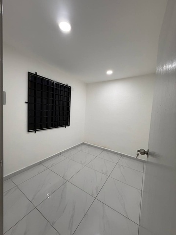 Taman Teratai 1 Sty Low Cost,Jalan Lumpit,Skudai,Renovated,Extend image