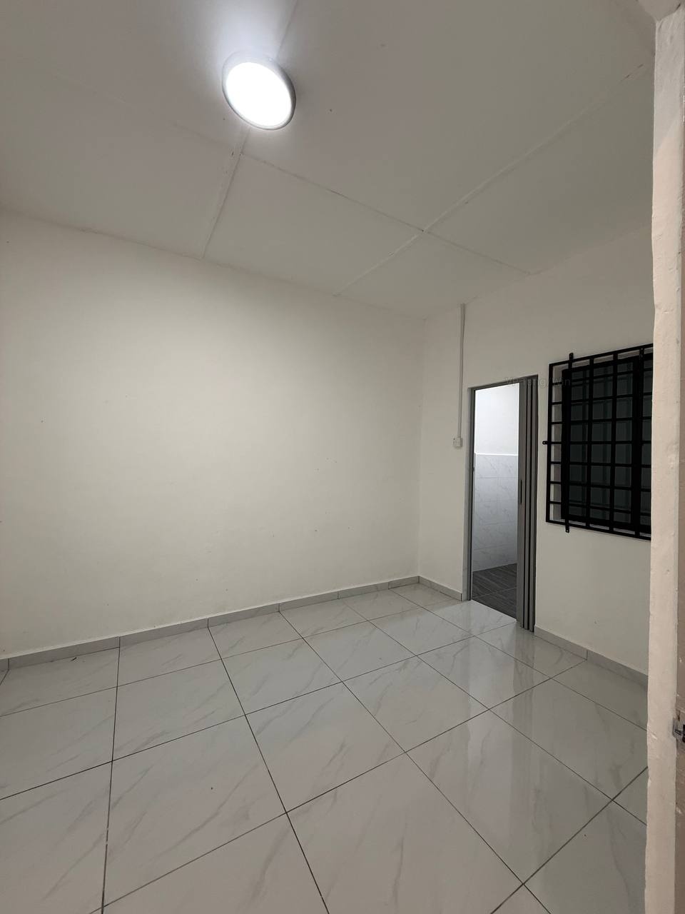 Taman Teratai 1 Sty Low Cost,Jalan Lumpit,Skudai,Renovated,Extend image
