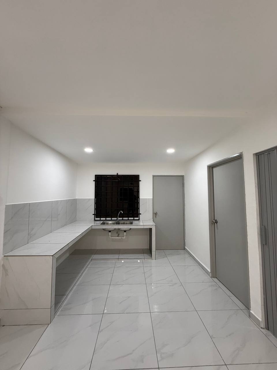 Taman Teratai 1 Sty Low Cost,Jalan Lumpit,Skudai,Renovated,Extend image