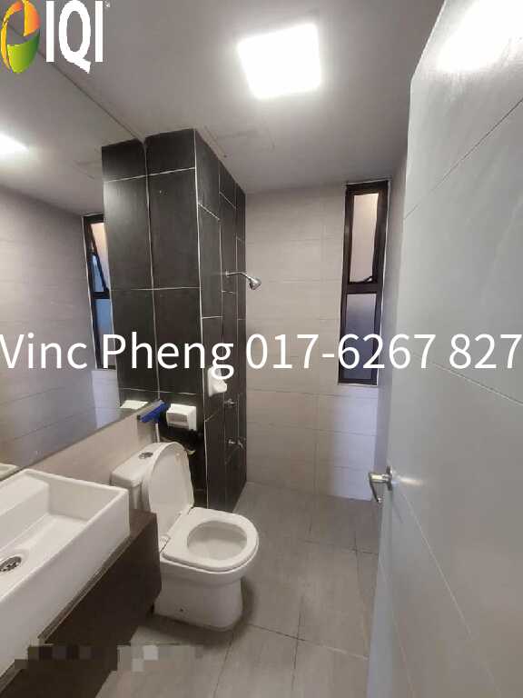 FULLY FURNISHED Admiral Residences CITY VIEW Unit @ Kota Melaka image