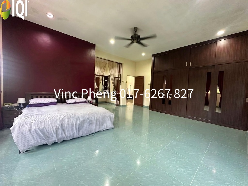 FREEHOLD LUXURY FULLY FURNISHED Corner Bungalow Near Tampin Square image
