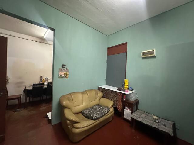 Megah Ria Medium Cost Flat,Jalan Cenderai,Masai,Level 1,Full Loan photo