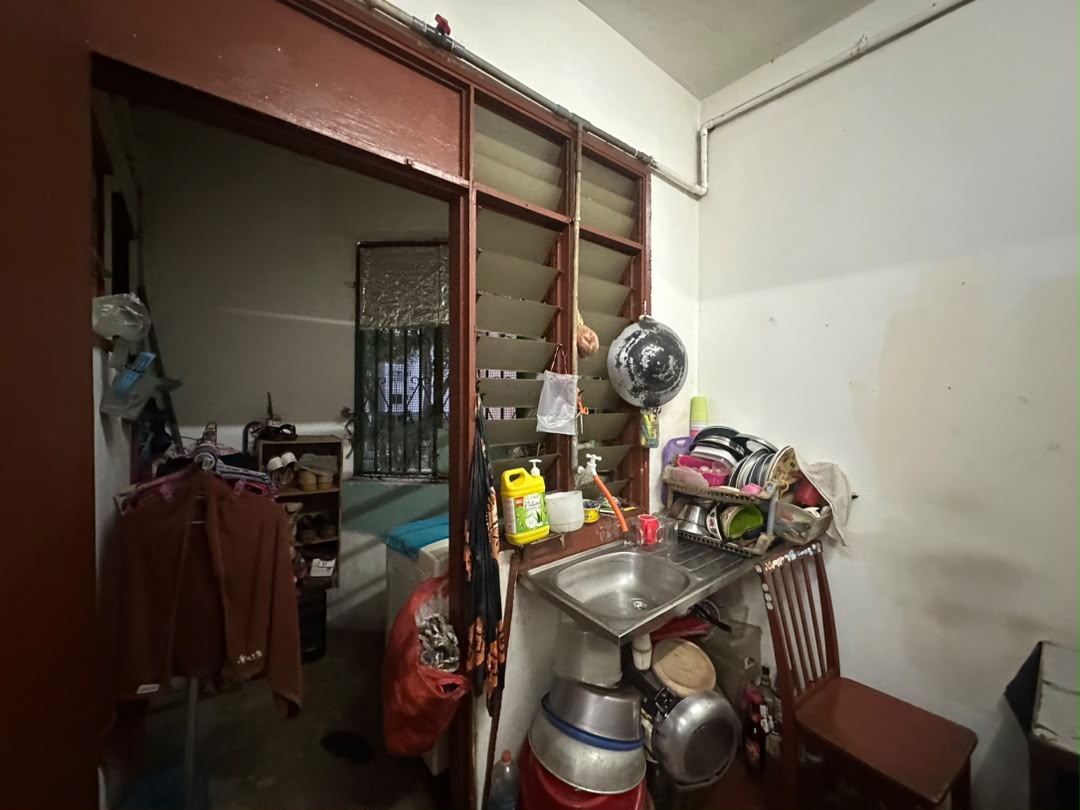Megah Ria Medium Cost Flat,Jalan Cenderai,Masai,Level 1,Full Loan image