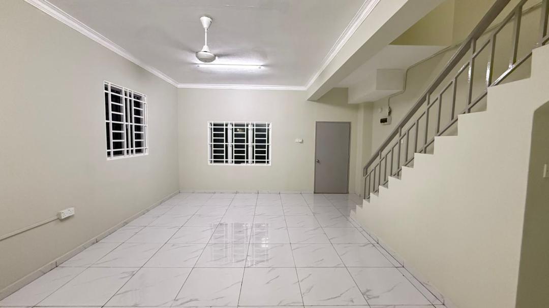 Taman Bukit Dahlia 2 Sty Endlot,Jalan Sekuntum,Pasir Gudang,Renovated image