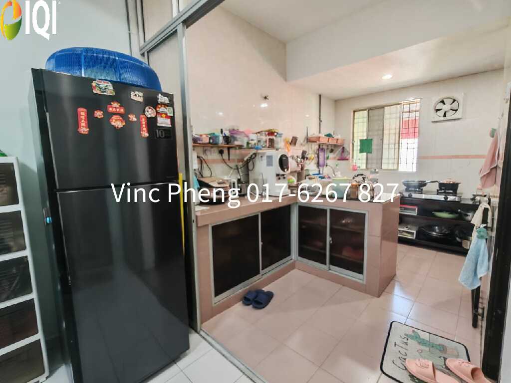 RENOVATED Single Storey Terrace FACING FIELD @ Angkasa Nuri  image