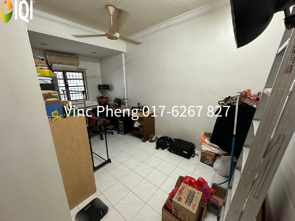 FULLY EXTENDED SPACIOUS 4R3B Double Storey Terrace @ Semabok Jaya image