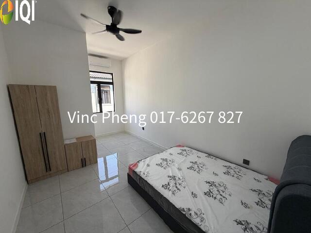 BRAND NEW With SMART LOCK Terrace @ iMolek Pengkalan Impian image