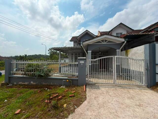 Taman Bukit Tiram 2 Sty Terrace Corner Lot,Jalan Soga,Ulu Tiram,Renovated