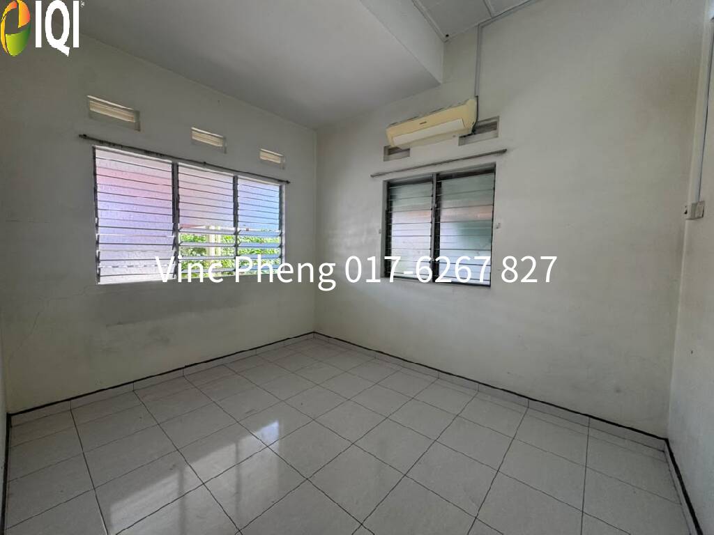 RARE FREEHOLD Semi D @ Kampung Lapan Kesidang Near Melaka City  image