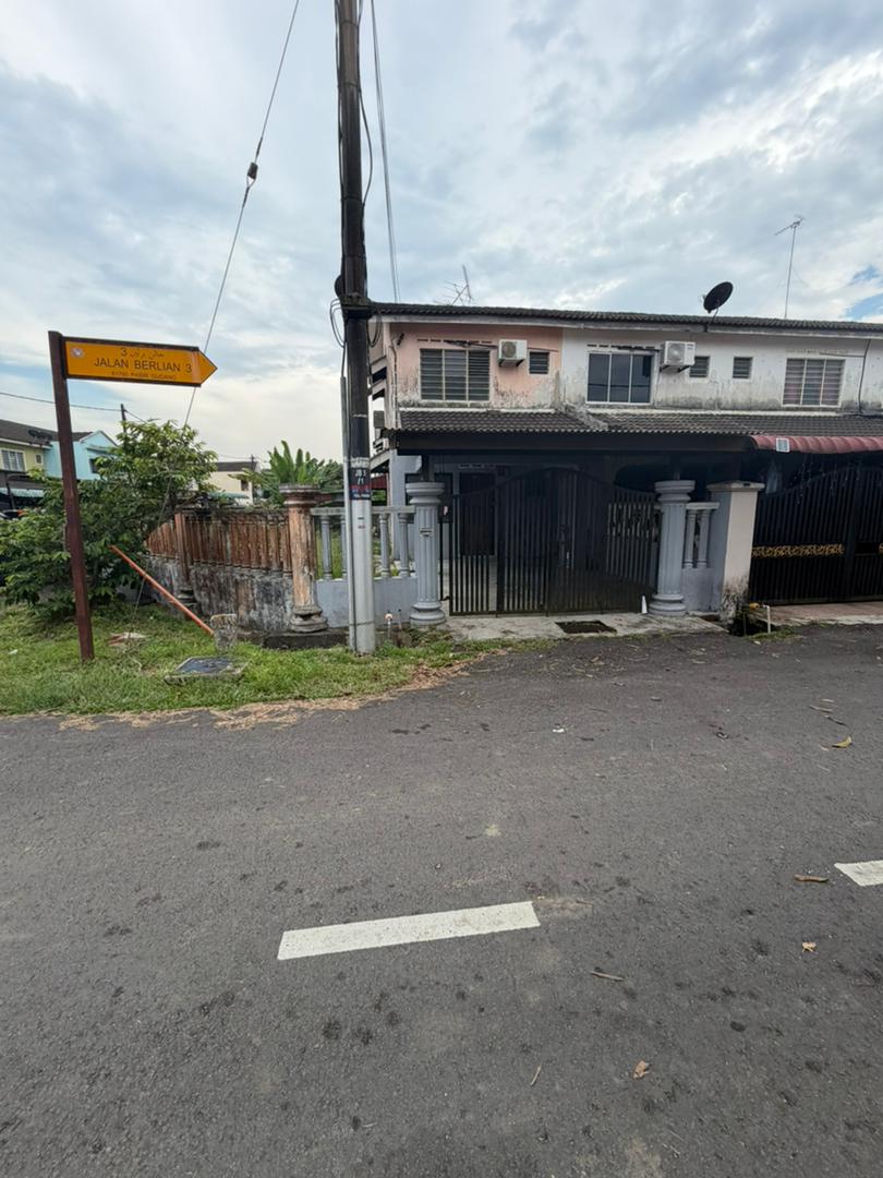 Taman Cahaya Masai 2 Sty Medium Cost Corner Lot,Full Loan,Unblock image