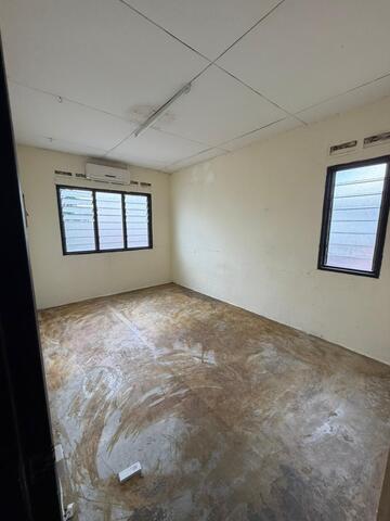 Taman Cahaya Masai 2 Sty Medium Cost Corner Lot,Full Loan,Unblock image