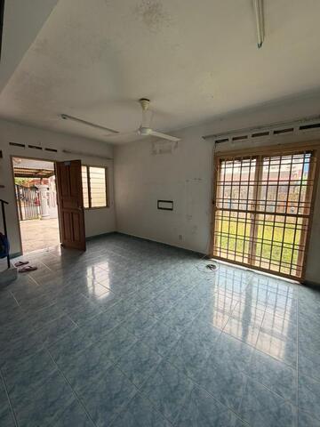 Taman Cahaya Masai 2 Sty Medium Cost Corner Lot,Full Loan,Unblock