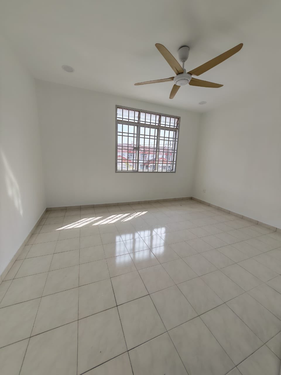 Taman Nusantara 2 Sty Medium Cost,Jalan Nusaria,Gelang Patah,Renovated image