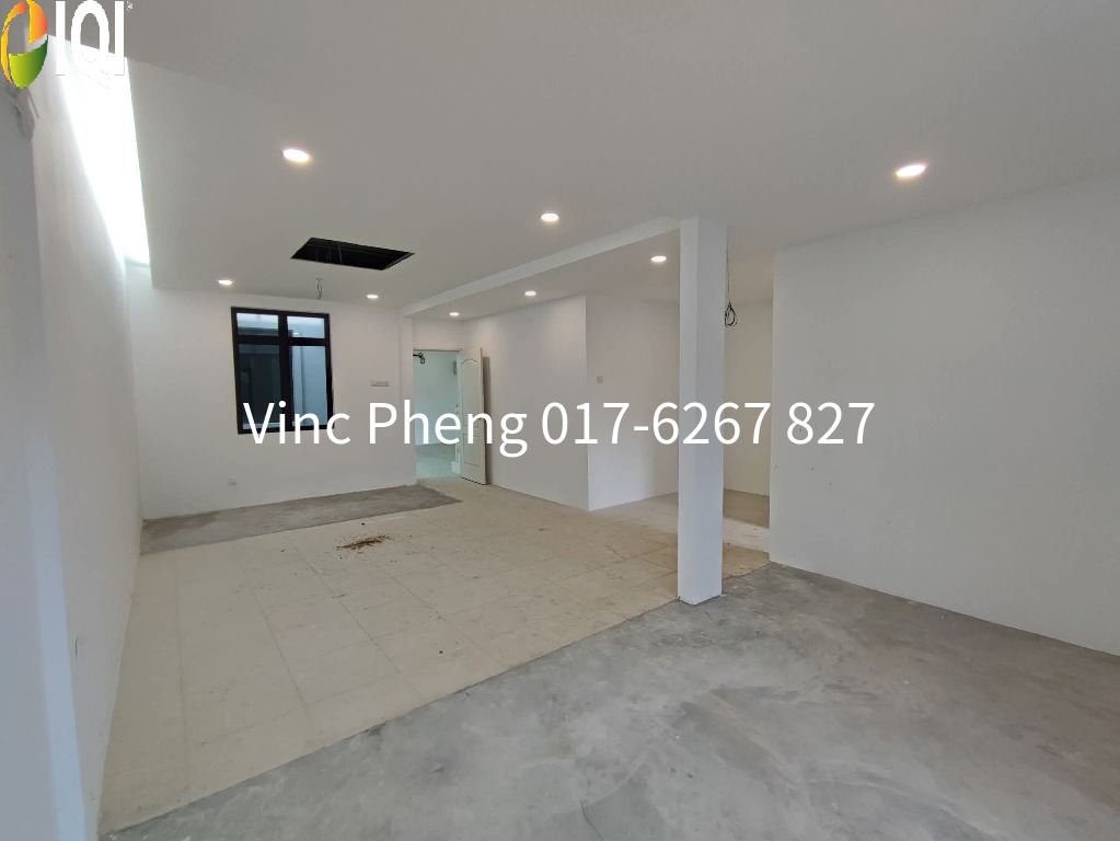MODERN RENOVATED 2.5 Storey Terrace near TARCOR PARK @ Limbongan Indah image