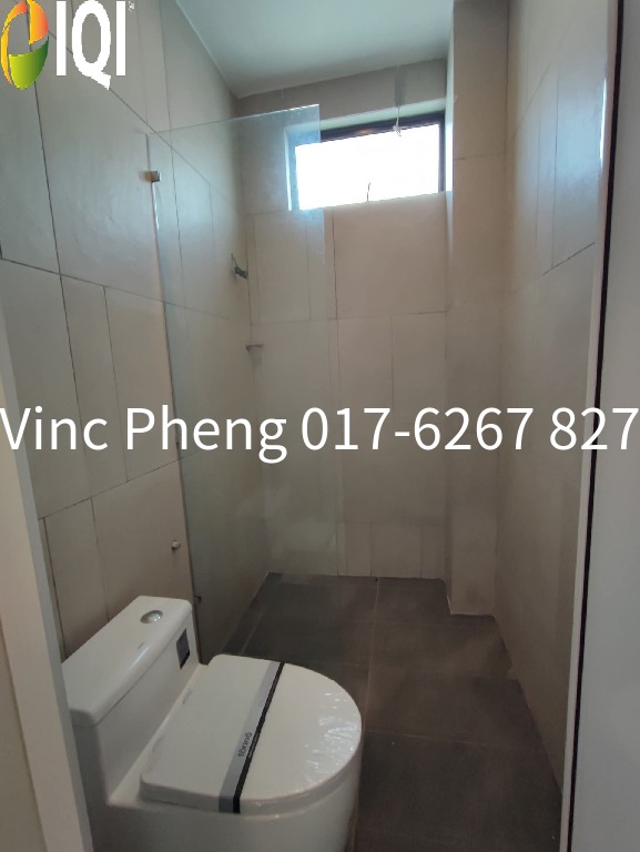 MODERN RENOVATED 2.5 Storey Terrace near TARCOR PARK @ Limbongan Indah image