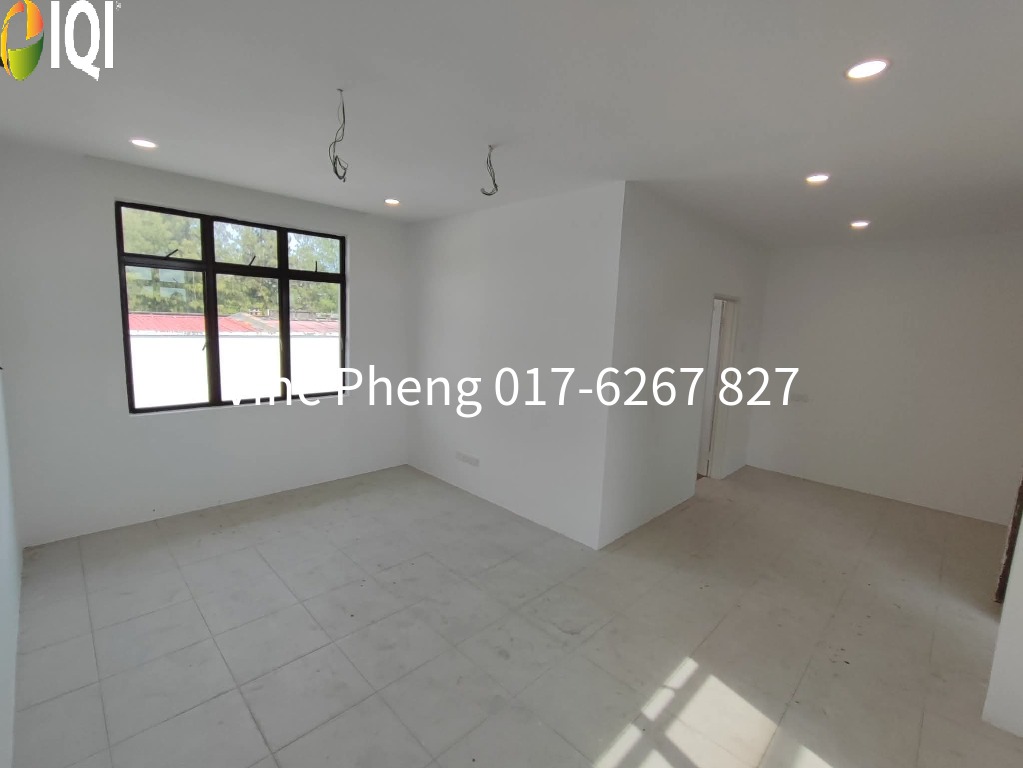 MODERN RENOVATED 2.5 Storey Terrace near TARCOR PARK @ Limbongan Indah image