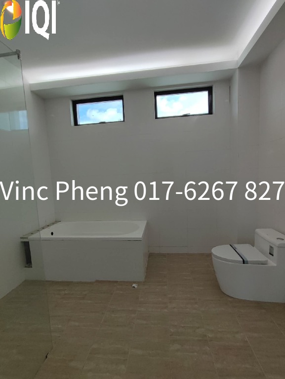MODERN RENOVATED 2.5 Storey Terrace near TARCOR PARK @ Limbongan Indah image