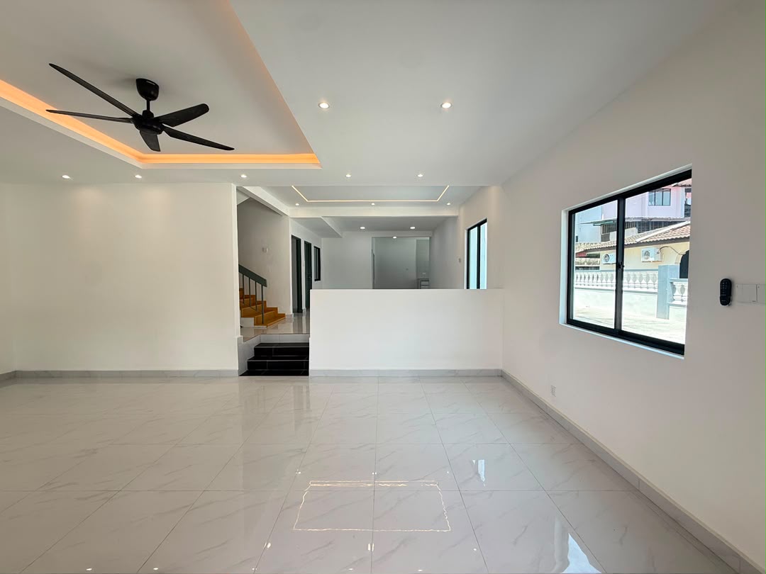 Taman Air Biru Double Storey Semi D,Pasir Gudang,Renovated,Extend image