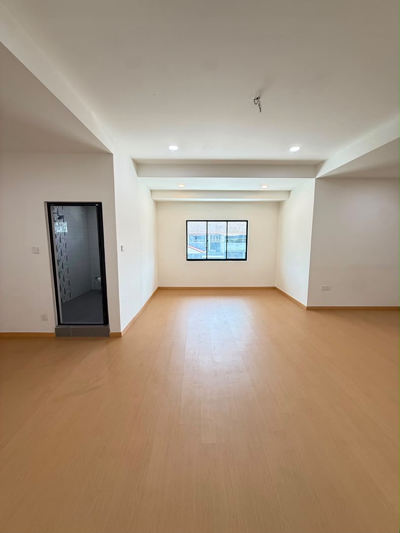 Taman Air Biru Double Storey Semi D,Pasir Gudang,Renovated,Extend image