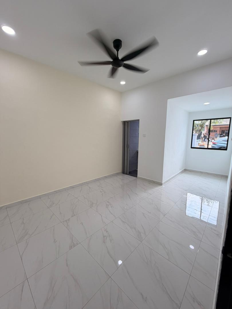 Taman Sri Skudai 1 Sty Terrace,Jalan Emas,Skudai,Bumi Lot,Fully Renovated image