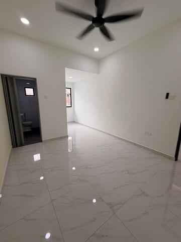 Taman Sri Skudai 1 Sty Terrace,Jalan Emas,Skudai,Bumi Lot,Fully Renovated image