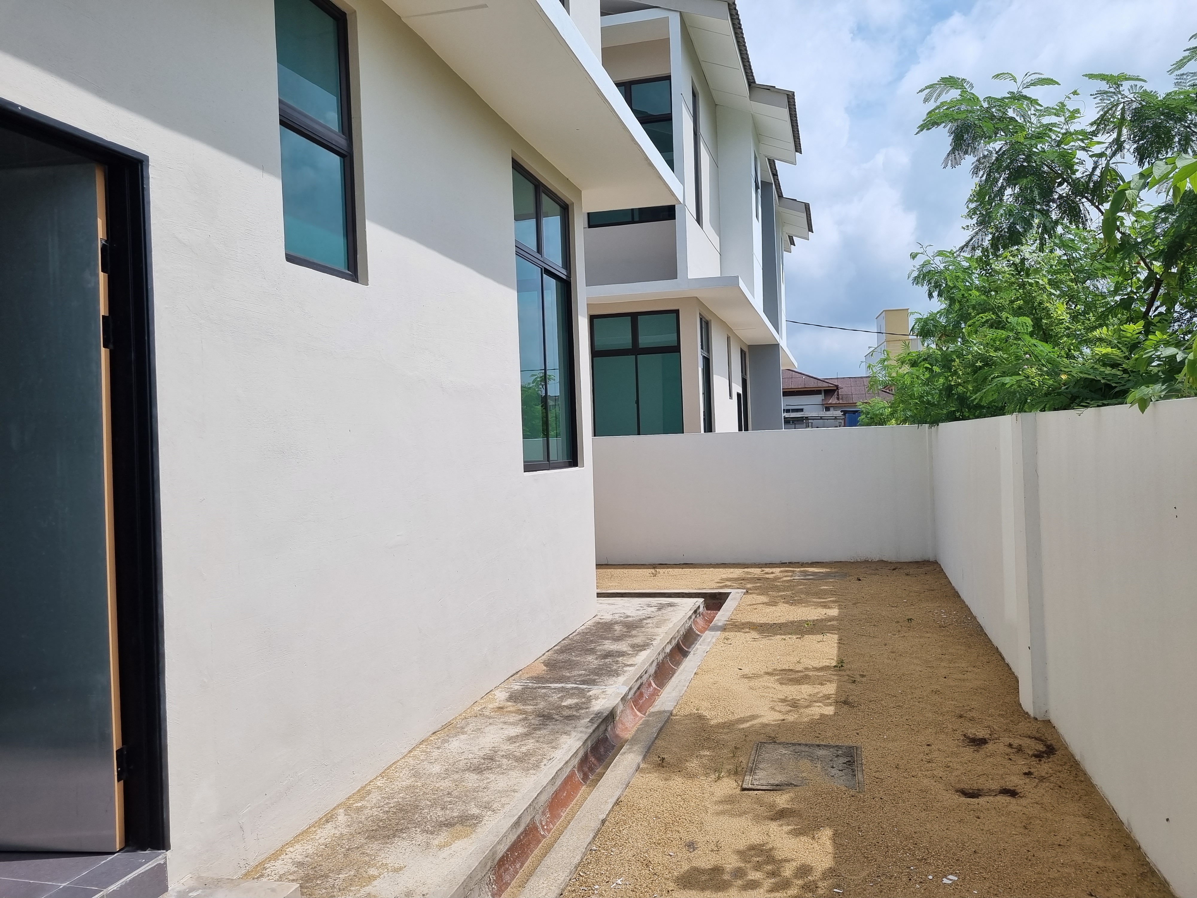 DOUBLE STOREY SEMI-DETACHED HOUSE  image