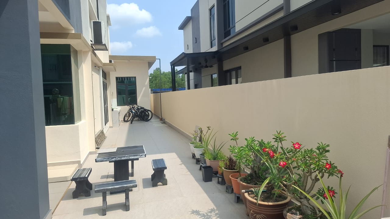 Canary Garden @Bandar Bestari image