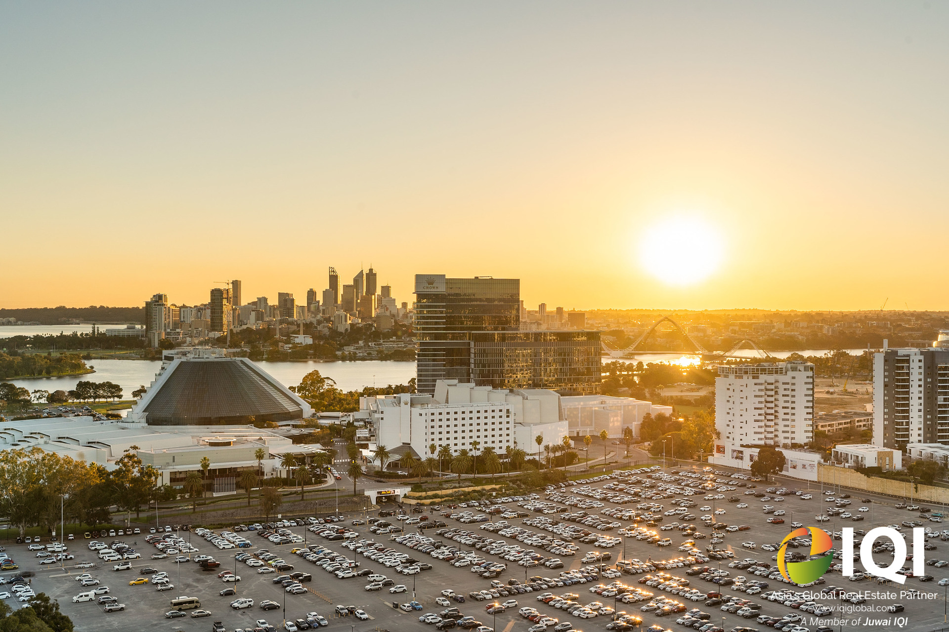 A Front Row Seat To Burswood's Golden Hour image